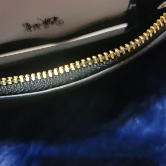 Coach Wallet - Picture 9 of 11